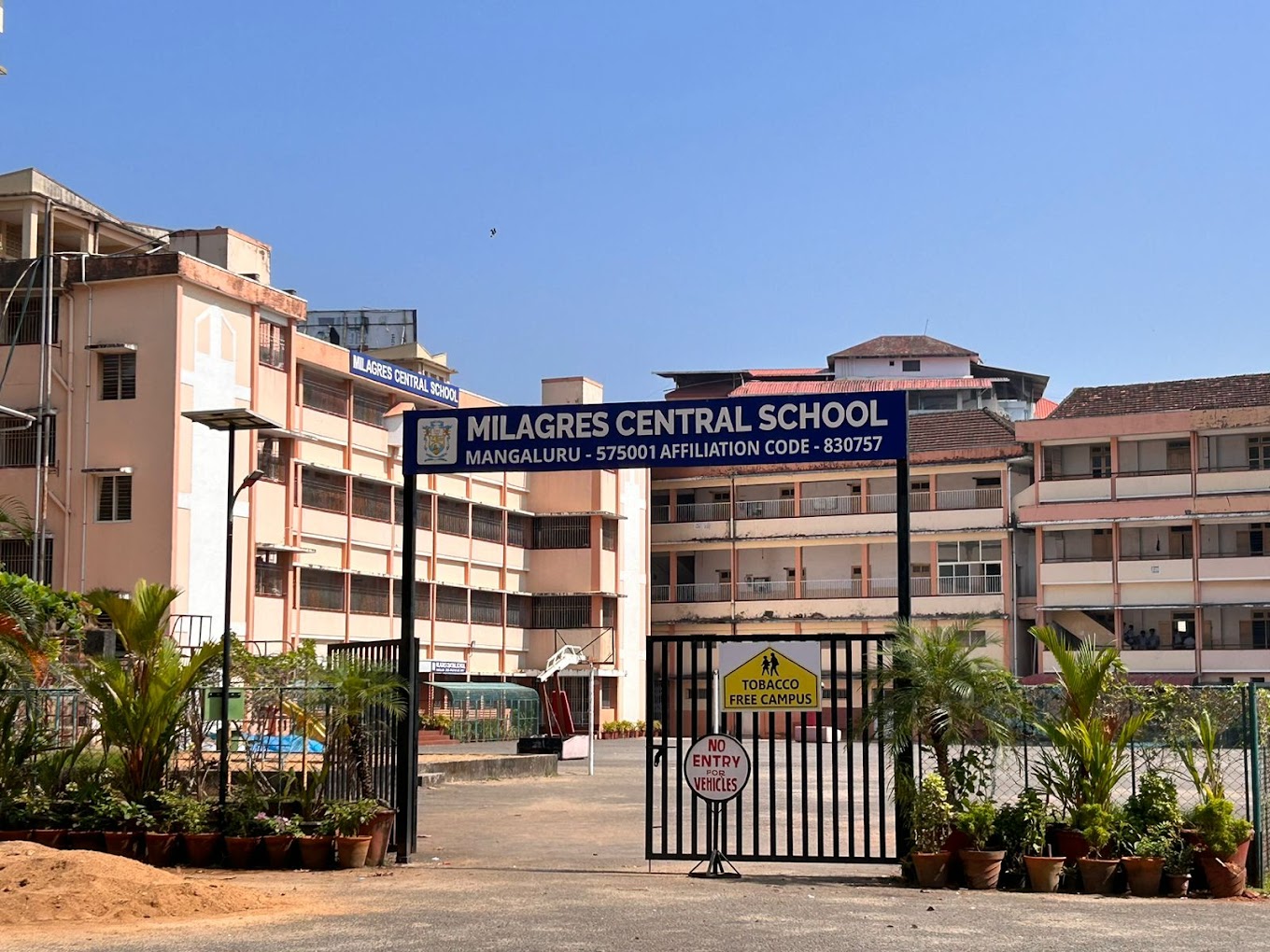 Milagres High School